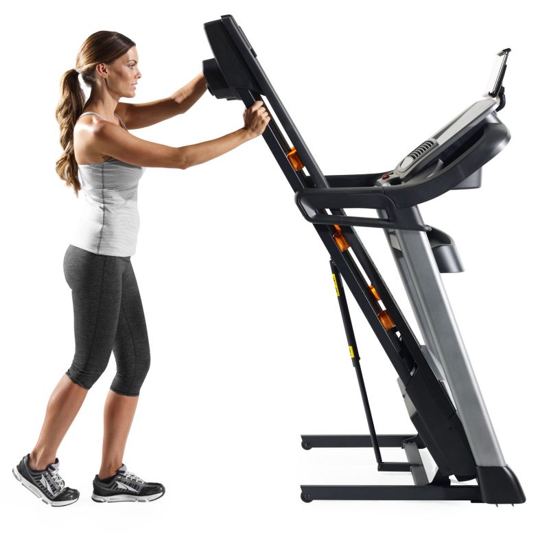 Фотография Беговая дорожка NordicTrack C990 1